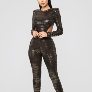 Fashion nova jumpsuit